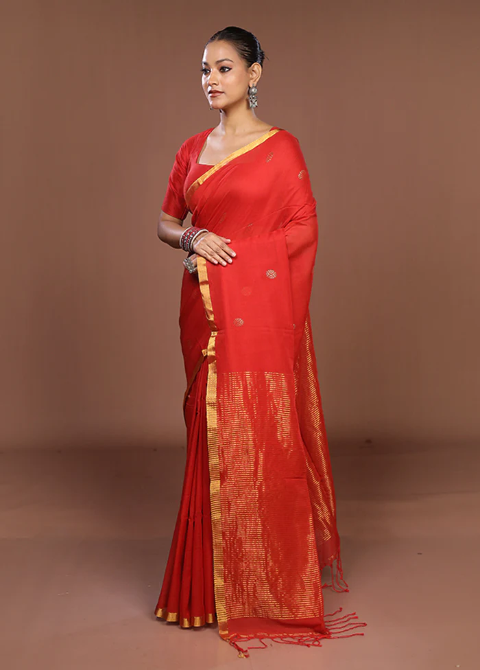 Red Matka Silk Saree With Blouse Piece - Image 4