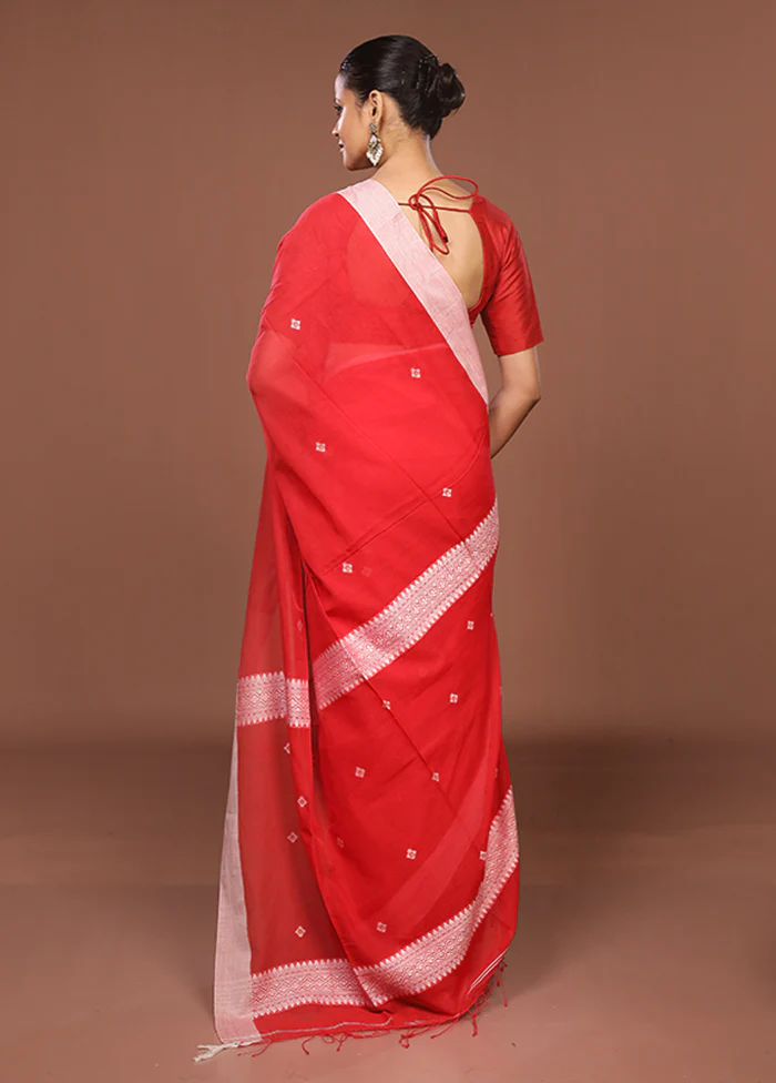 Red Matka Silk Saree With Blouse Piece - Image 3