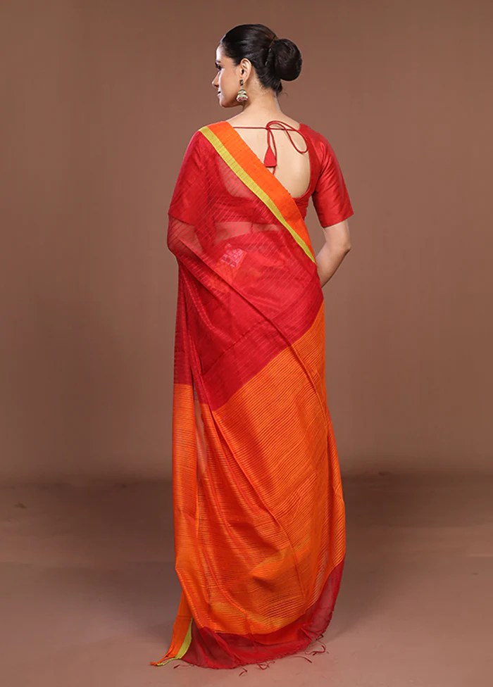 Red Matka Silk Saree With Blouse Piece - Image 3