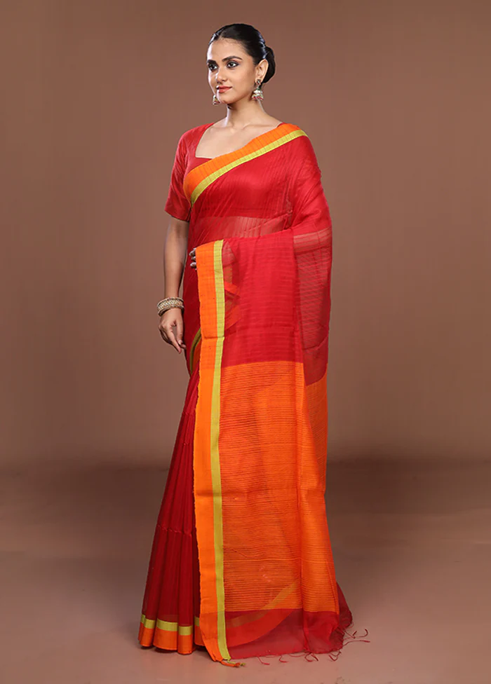 Red Matka Silk Saree With Blouse Piece - Image 4