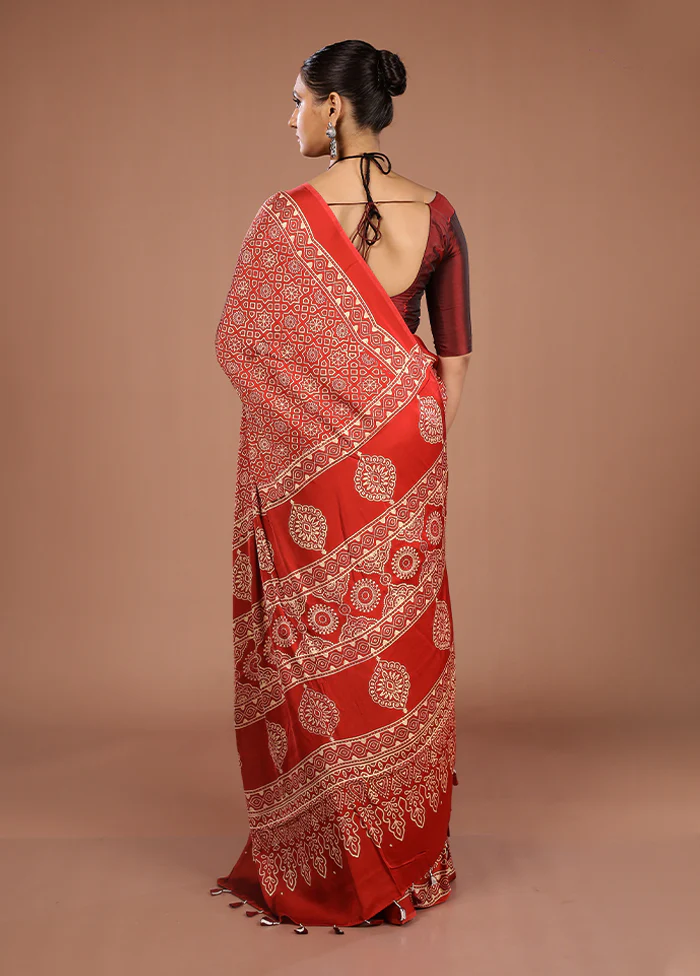 Red Printed Pure Silk Saree Without Blouse Piece - Image 3