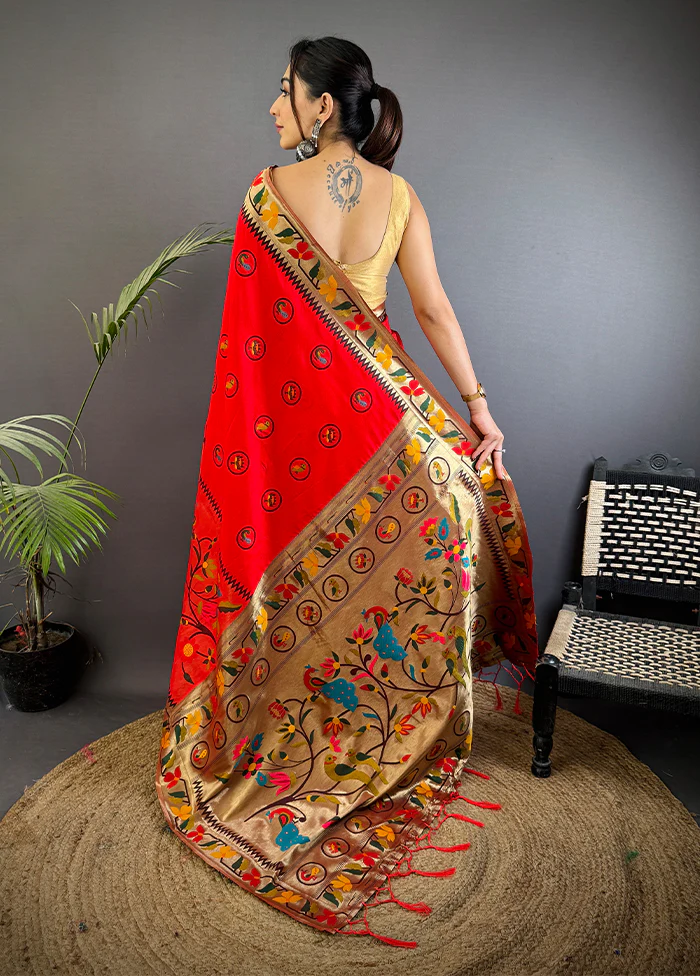 Red Spun Silk Saree With Blouse Piece - Image 3