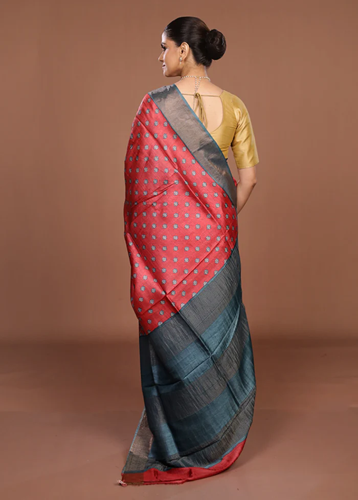 Red Tussar Silk Saree With Blouse Piece - Image 3