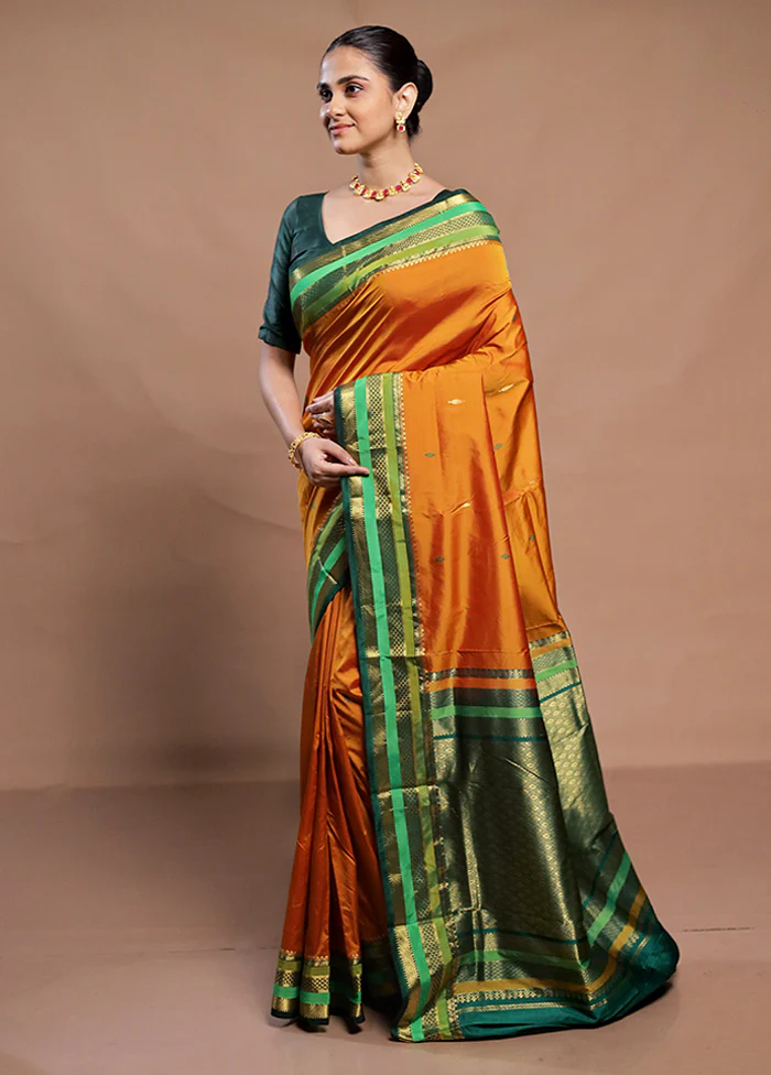 Rust Kanjivaram Silk Saree With Blouse Piece - Image 4
