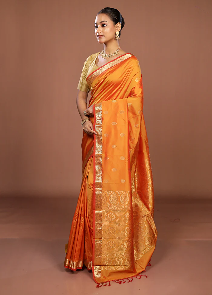 Rust Kanjivaram Silk Saree With Blouse Piece - Image 4