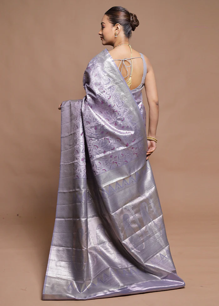 Silver Kanjivaram Silk Saree With Blouse Piece - Image 3