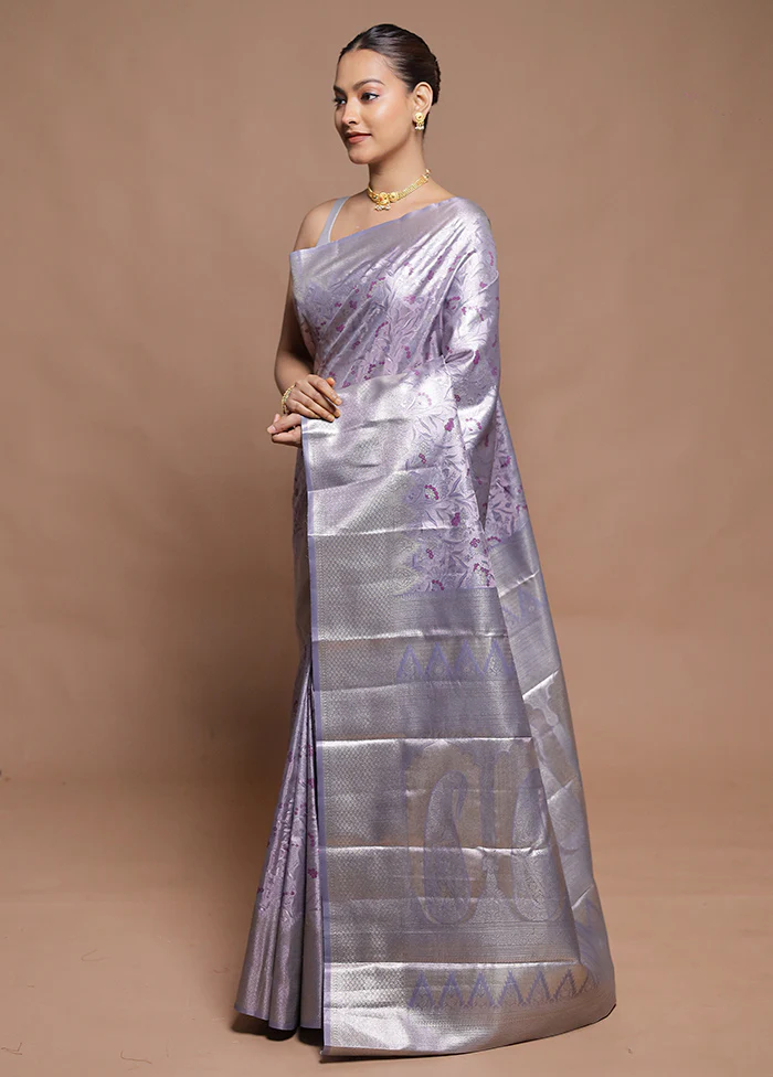 Silver Kanjivaram Silk Saree With Blouse Piece - Image 4