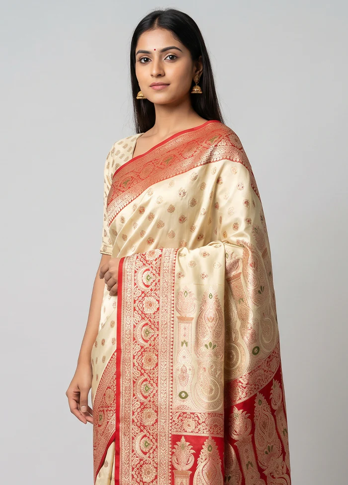 White Banarasi Silk Saree With Blouse Piece - Image 2