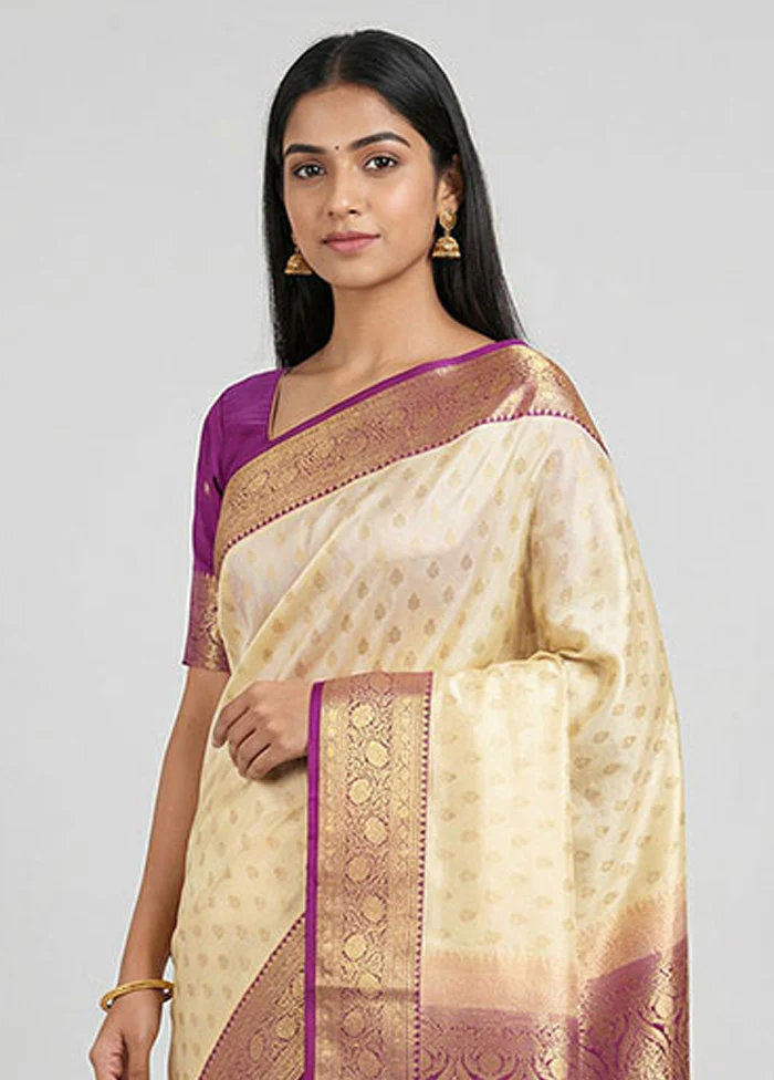 White Banarasi Silk Saree With Blouse Piece - Image 2