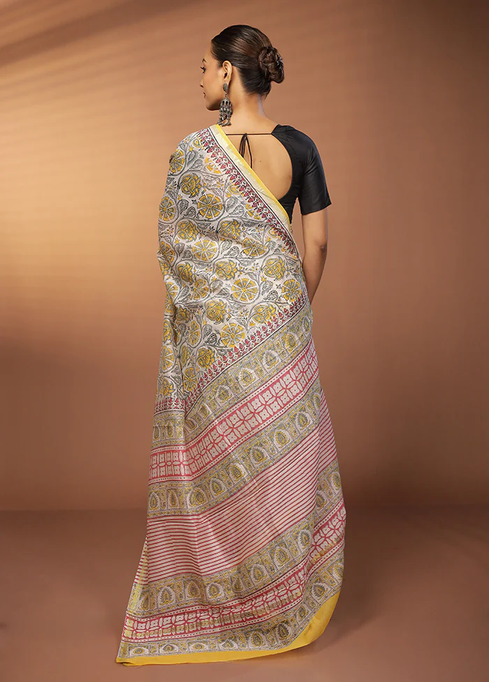 White Chanderi Silk Saree With Blouse Piece - Image 3