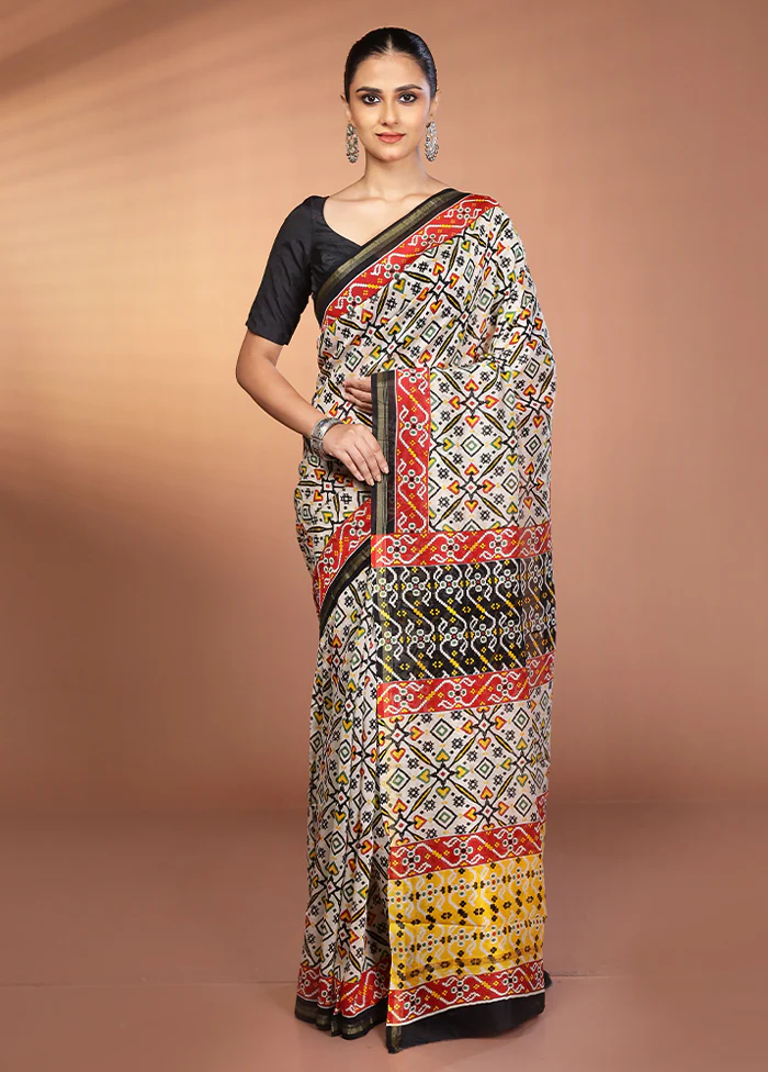 White Chanderi Silk Saree With Blouse Piece - Image 2