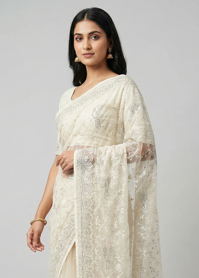 White Chiffon Silk Saree With Blouse Piece - Image 2