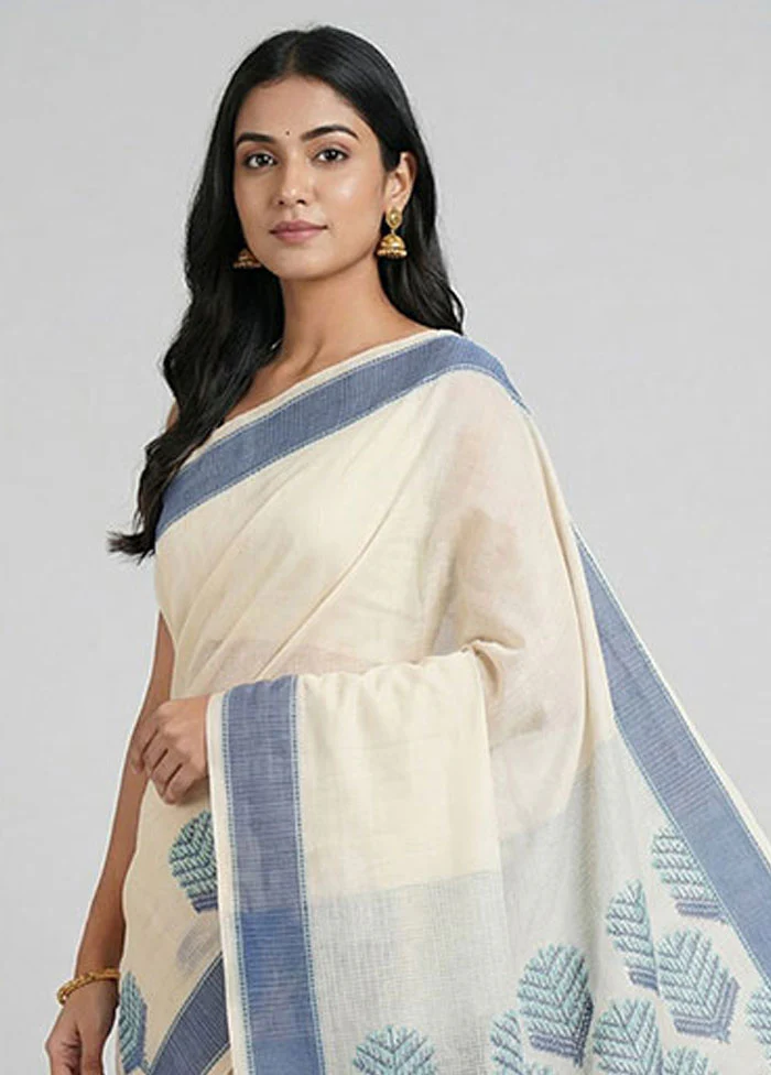 White Cotton Saree With Blouse Piece - Image 2