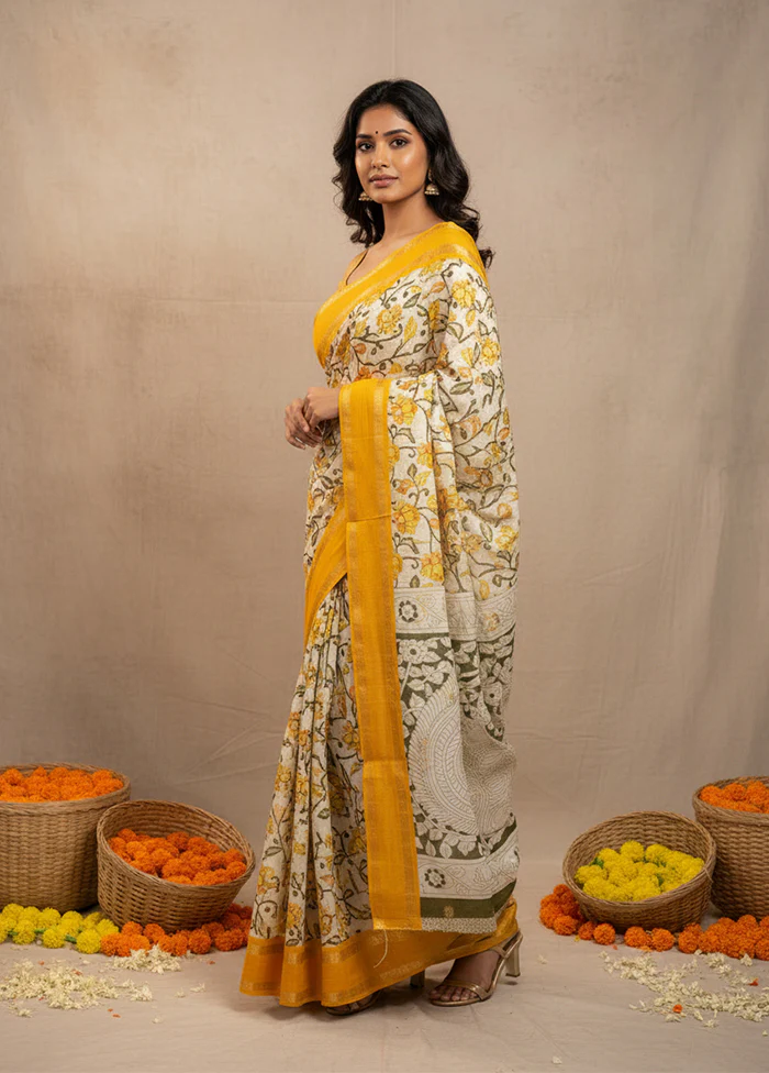 White Cotton Saree With Blouse Piece - Image 4