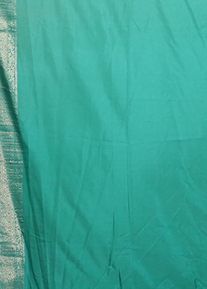 White Dupion Silk Saree With Blouse Piece - Image 5