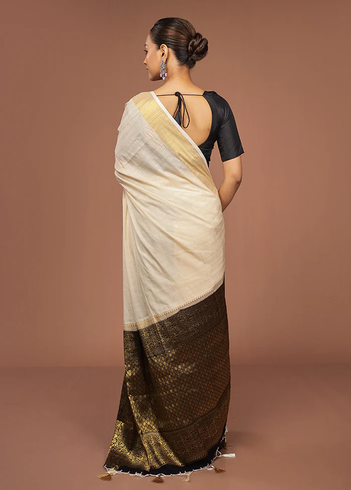 White Dupion Silk Saree With Blouse Piece - Image 3