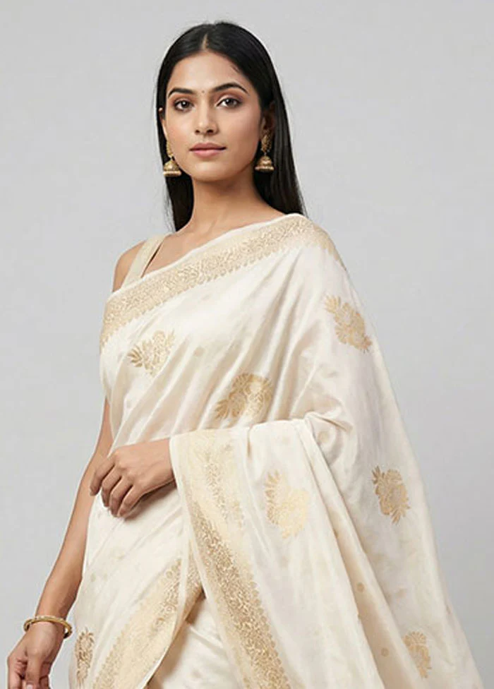 White Dupion Silk Saree With Blouse Piece - Image 2
