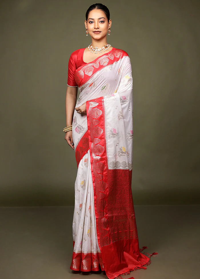 White Dupion Silk Saree With Blouse Piece - Image 2