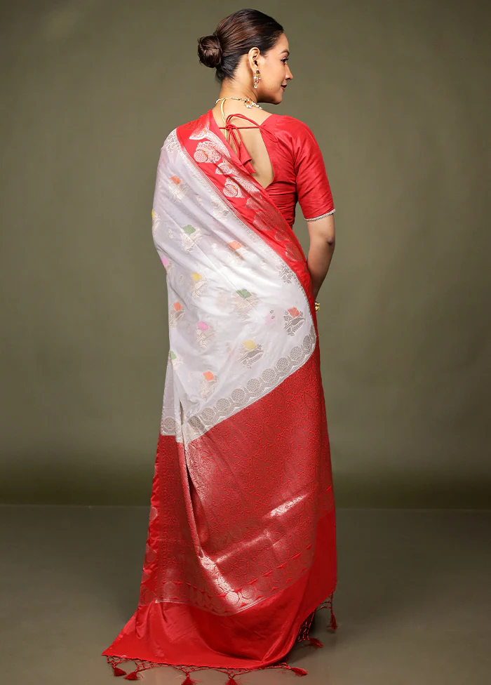 White Dupion Silk Saree With Blouse Piece - Image 3