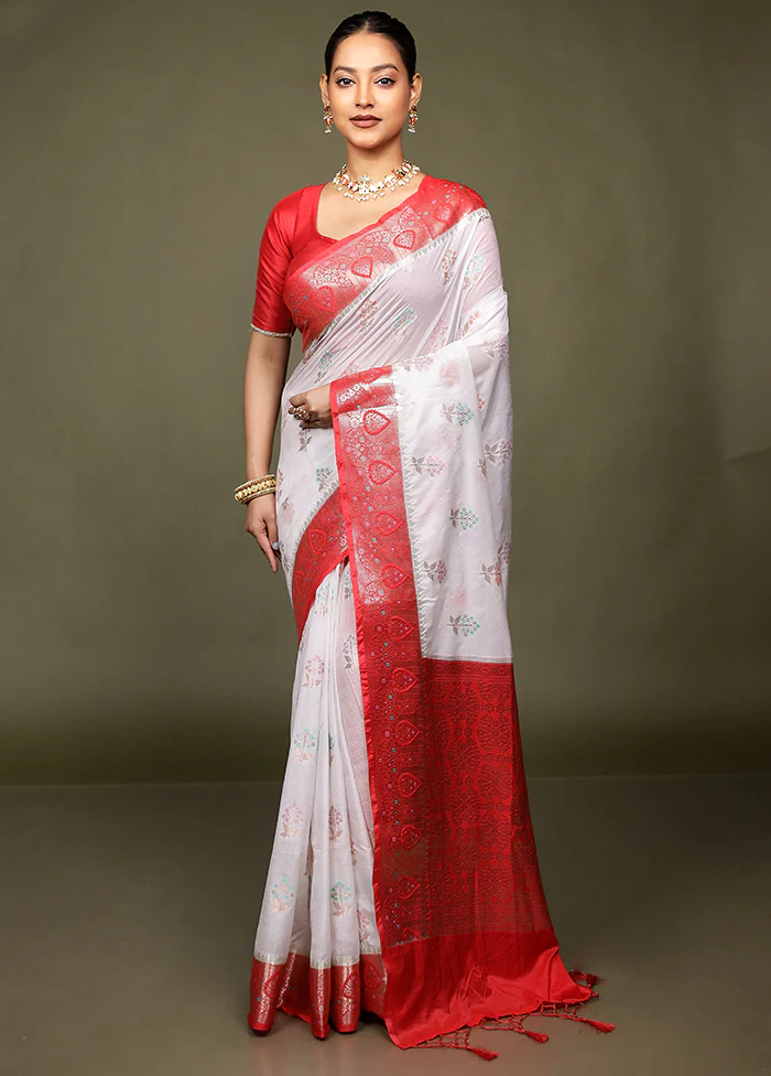 White Dupion Silk Saree With Blouse Piece - Image 2