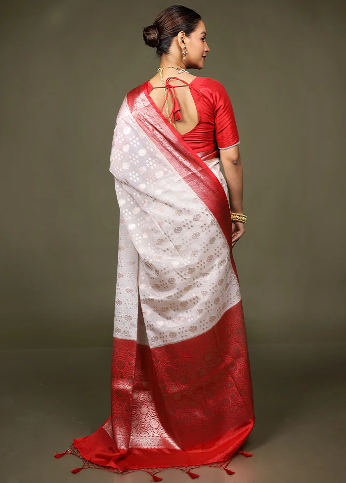 White Dupion Silk Saree With Blouse Piece - Image 3