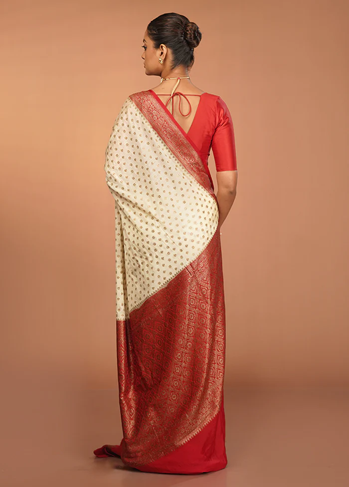 White Dupion Silk Saree With Blouse Piece - Image 3