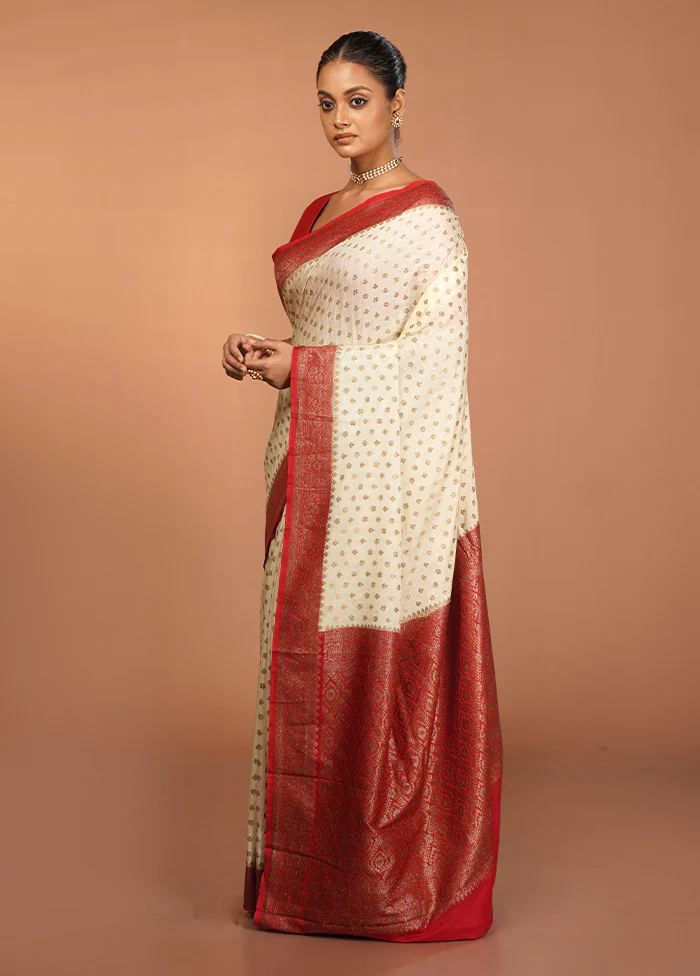 White Dupion Silk Saree With Blouse Piece - Image 4