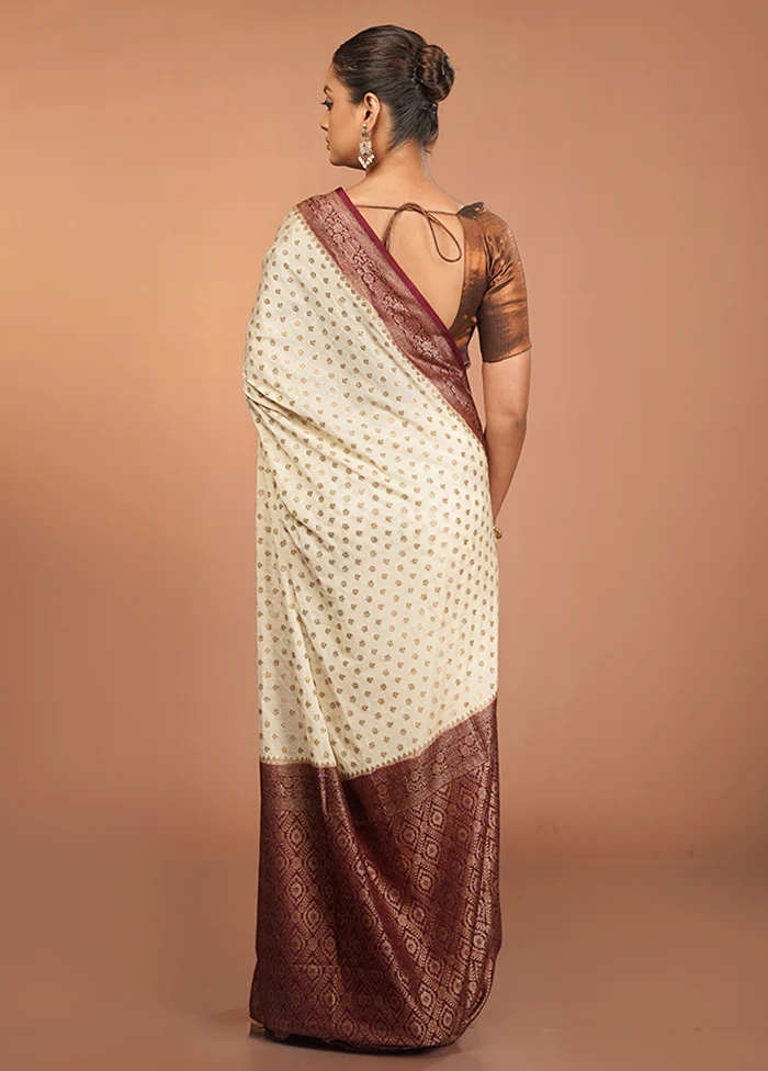 White Dupion Silk Saree With Blouse Piece - Image 3
