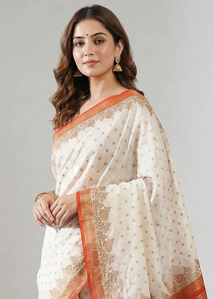 White Dupion Silk Saree With Blouse Piece - Image 2