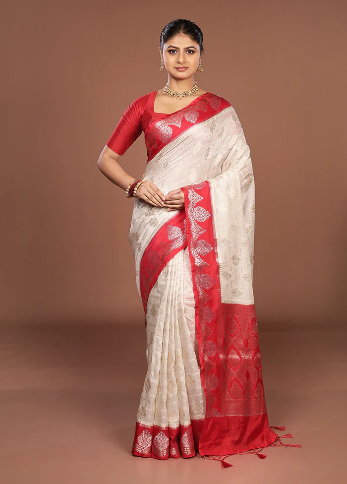 White Dupion Silk Saree With Blouse Piece - Image 2