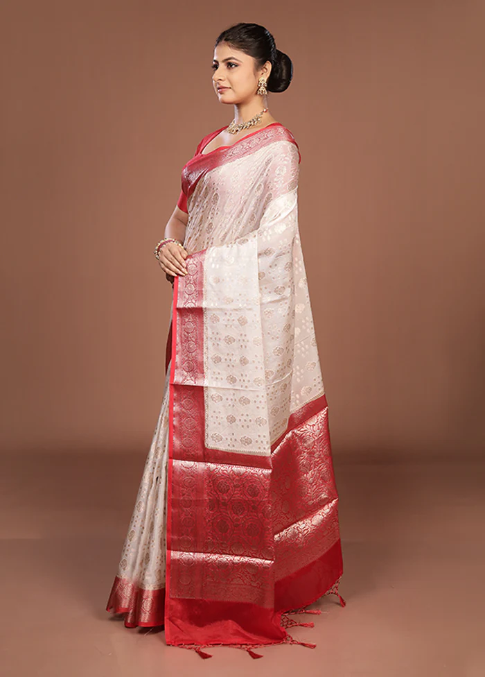 White Dupion Silk Saree With Blouse Piece - Image 4