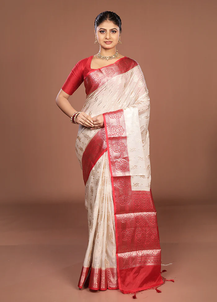 White Dupion Silk Saree With Blouse Piece - Image 2
