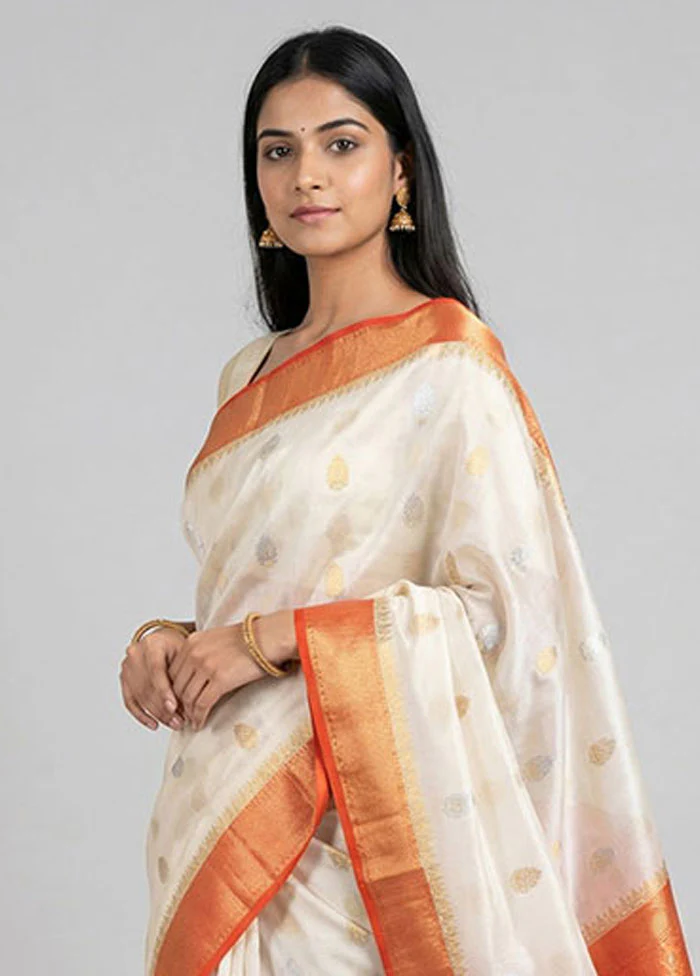 White Dupion Silk Saree With Blouse Piece - Image 2