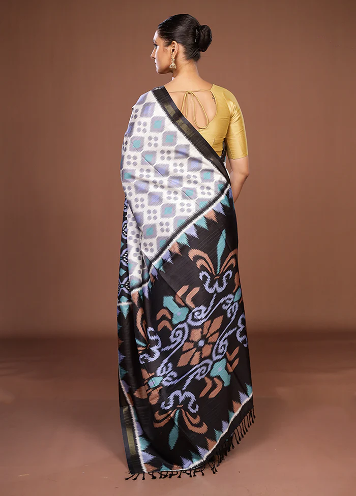White Dupion Silk Saree With Blouse Piece - Image 3