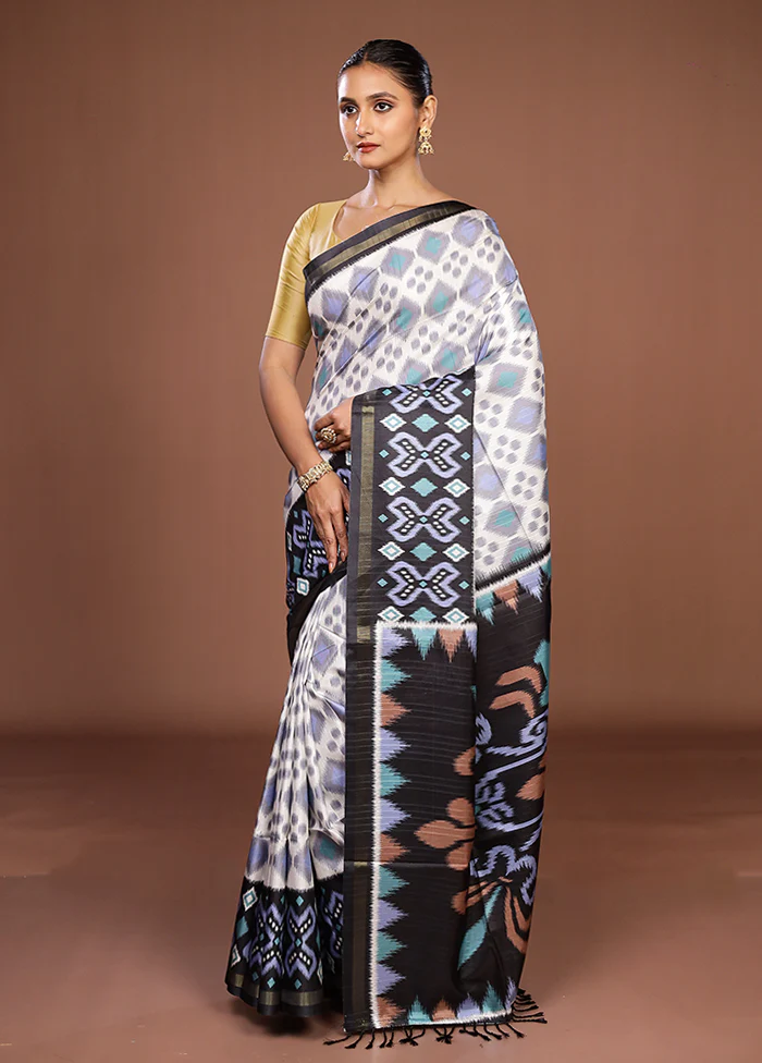 White Dupion Silk Saree With Blouse Piece - Image 4