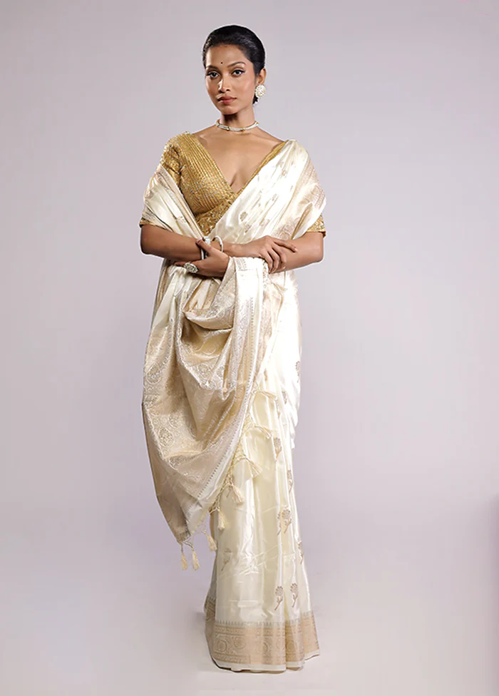 White Dupion Silk Saree With Blouse Piece - Image 2
