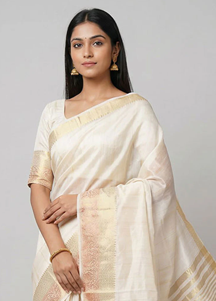 White Dupion Silk Saree With Blouse Piece - Image 2