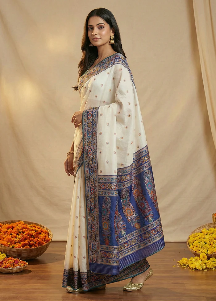 White Dupion Silk Saree With Blouse Piece - Image 4