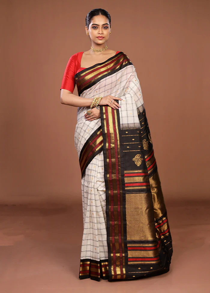 White Gadwal Pure Silk Saree Without Blouse Piece - Image 2