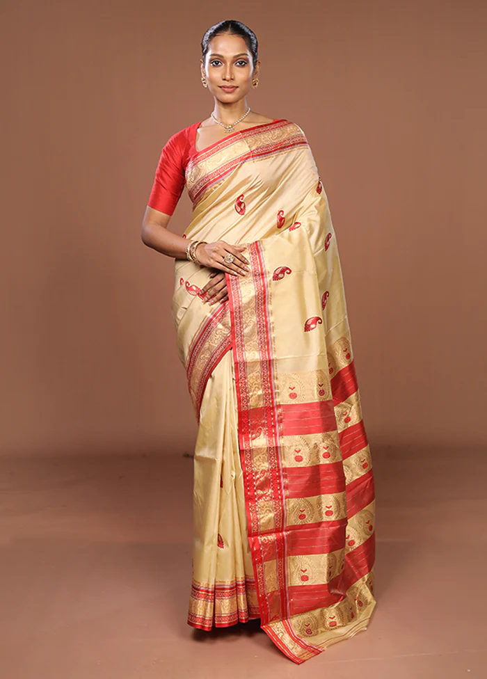 White Garad Pure Silk Saree Without Blouse Piece - Image 2