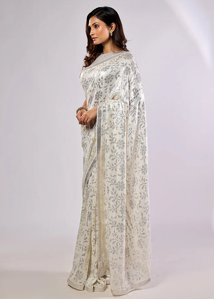 White Georgette Saree With Blouse Piece - Image 3