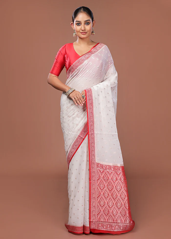 White Georgette Saree With Blouse Piece - Image 2