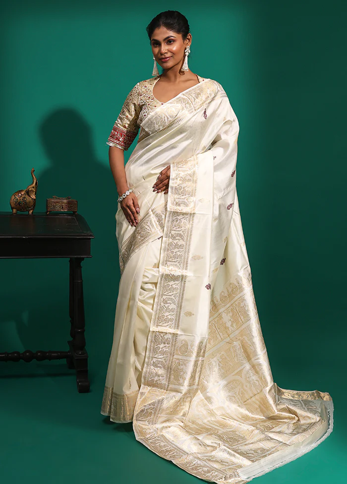 White Handloom Baluchari Pure Silk Saree With Blouse Piece - Image 4
