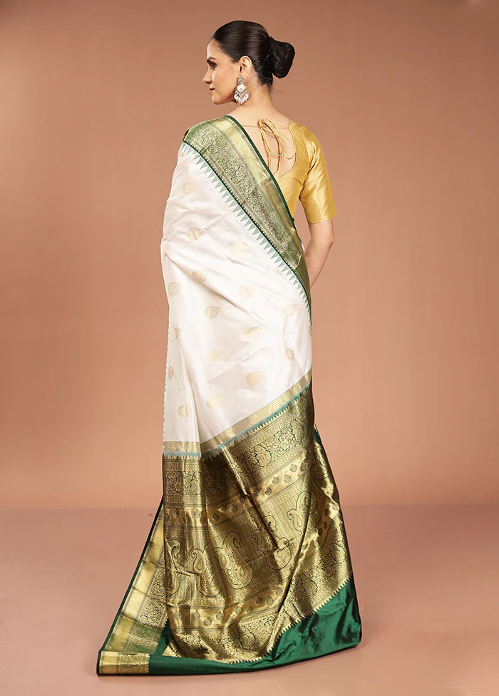 White Handloom Kanchipuram Pure Silk Saree With Blouse Piece - Image 3