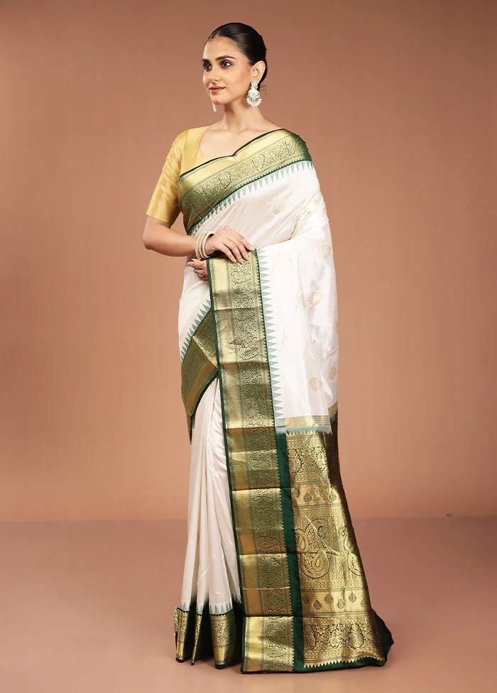 White Handloom Kanchipuram Pure Silk Saree With Blouse Piece - Image 4