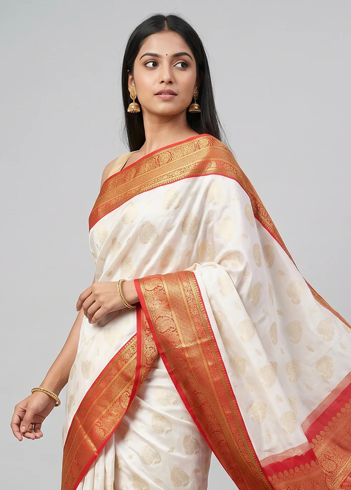 White Handloom Kanchipuram Pure Silk Saree With Blouse Piece - Image 2