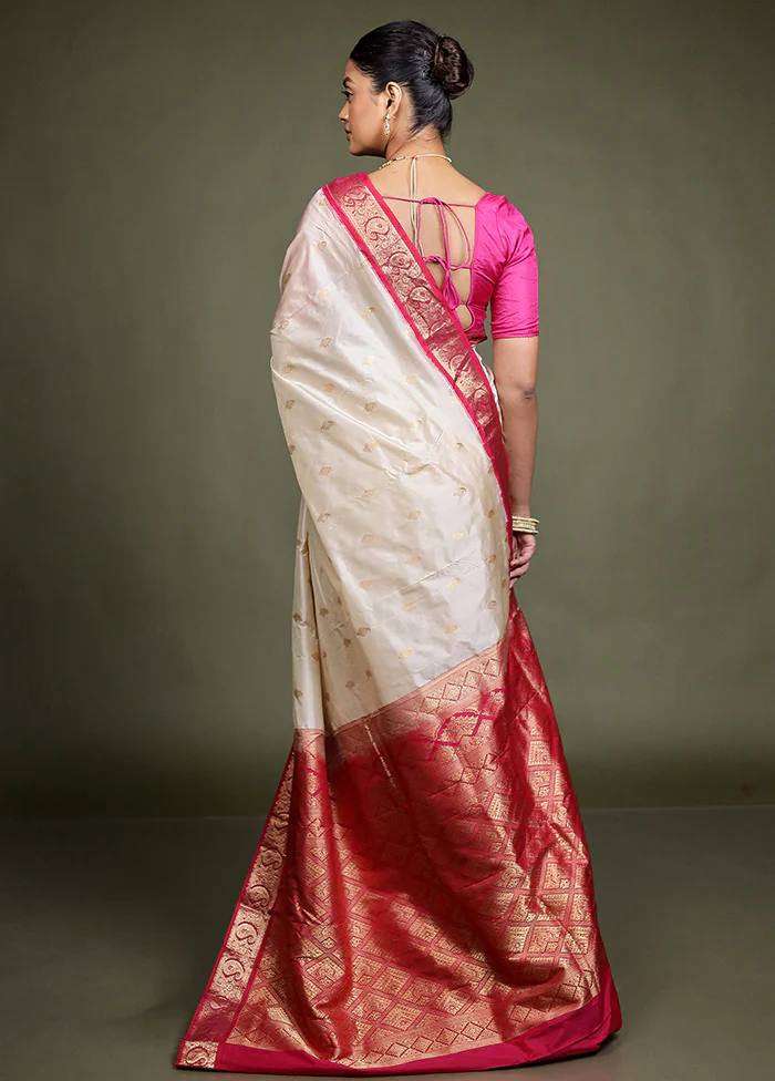 White Handloom Kanchipuram Pure Silk Saree With Blouse Piece - Image 3