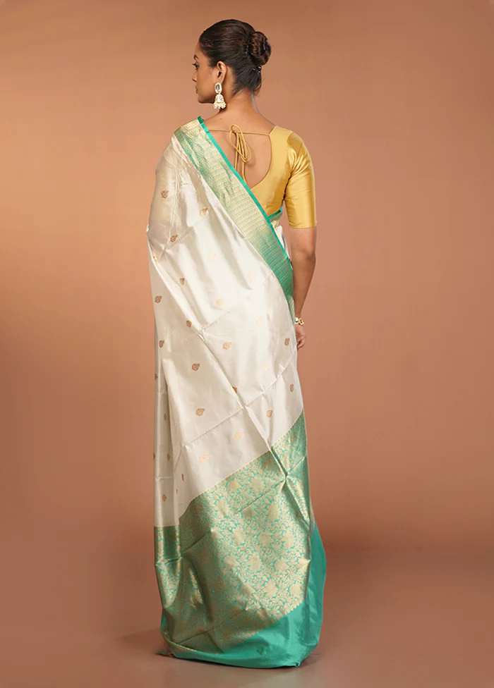 White Handloom Katan Pure Silk Saree With Blouse Piece - Image 3