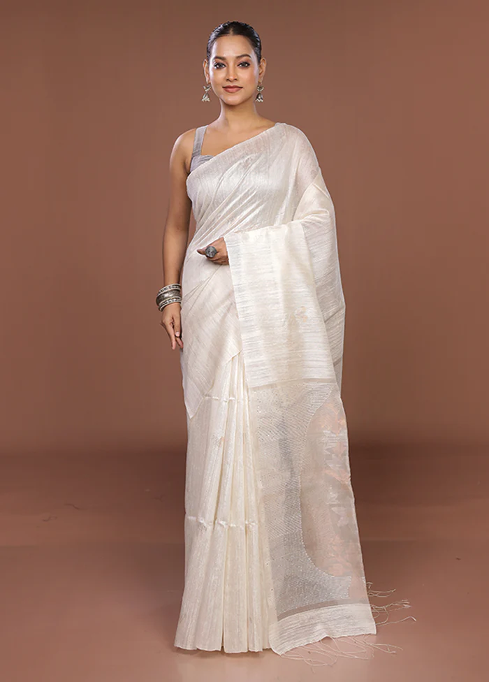 White Handloom Matka Pure Silk Saree With Blouse Piece - Image 2