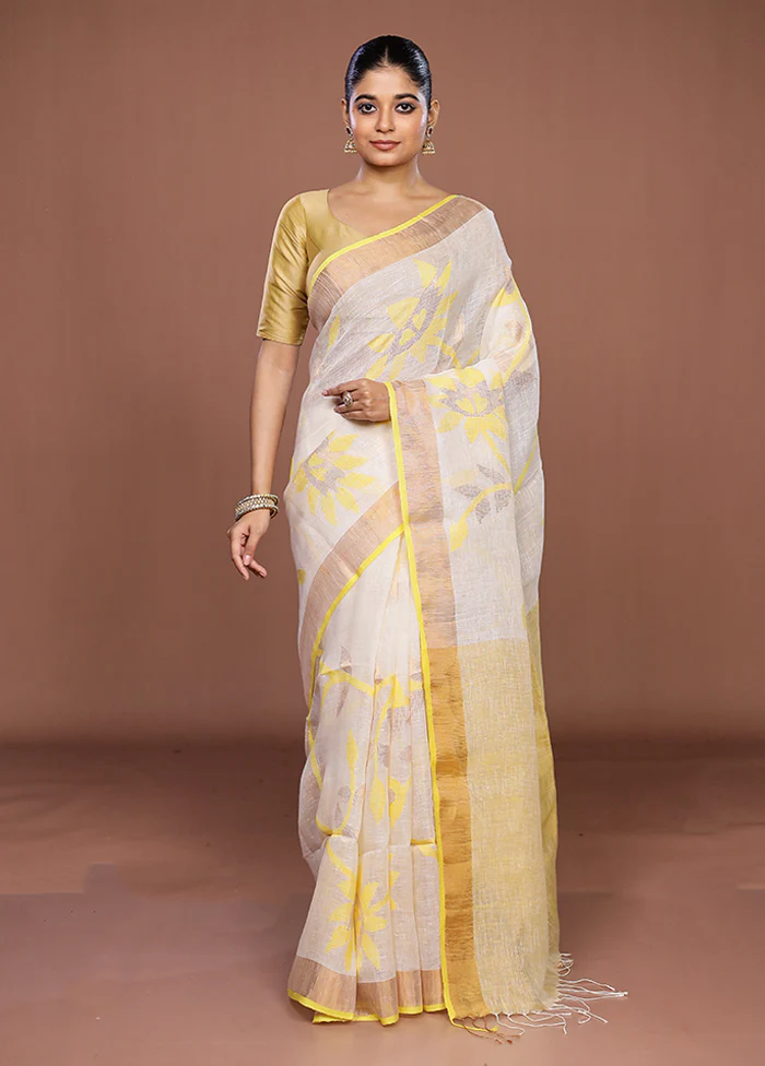 White Handloom Matka Pure Silk Saree With Blouse Piece - Image 2